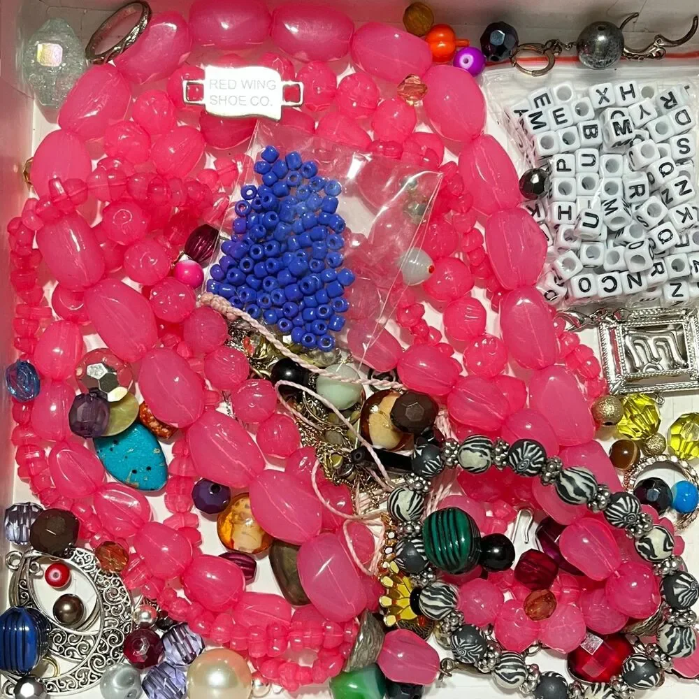 VTG - Now Repurpose Junk Jewelry Lot Beads DIY Harvest Craft Variety Box 1#10oz